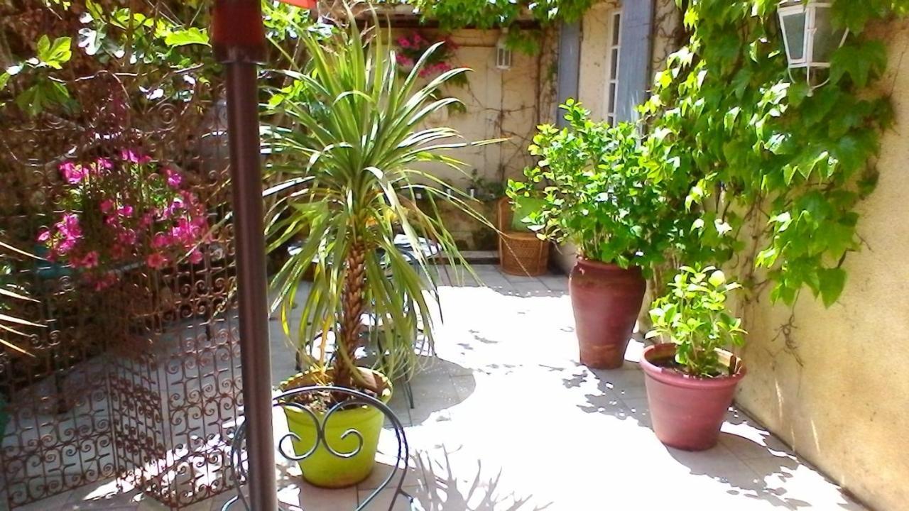 Le Domaine De La Lezardiere B&B Espiet Eksteriør bilde